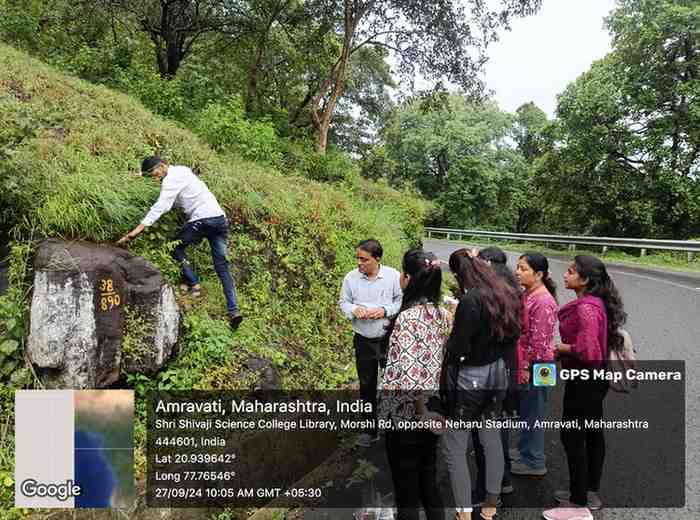 Students carefully collecting wild plant species for ex situ conservation