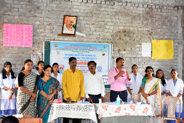 Medical officer and Zoology dept. teachers guiding students during workshop