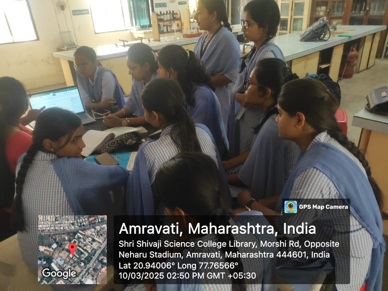 STUDENTS PRACTICING SOFTWARE ACTIVITY