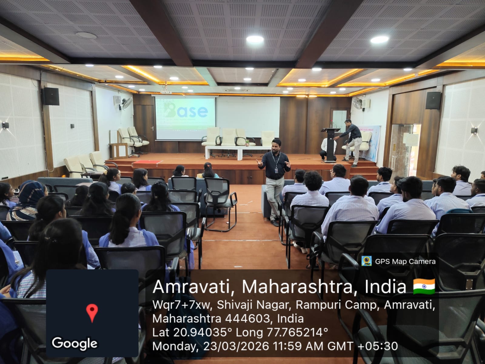 3_Resource Person conducting session of One Day Workshop on Big Data Application Development using MATLAB