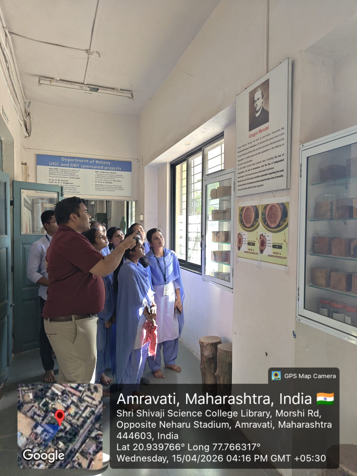 Dr. Ankit Kale explaining the wood types and their nature