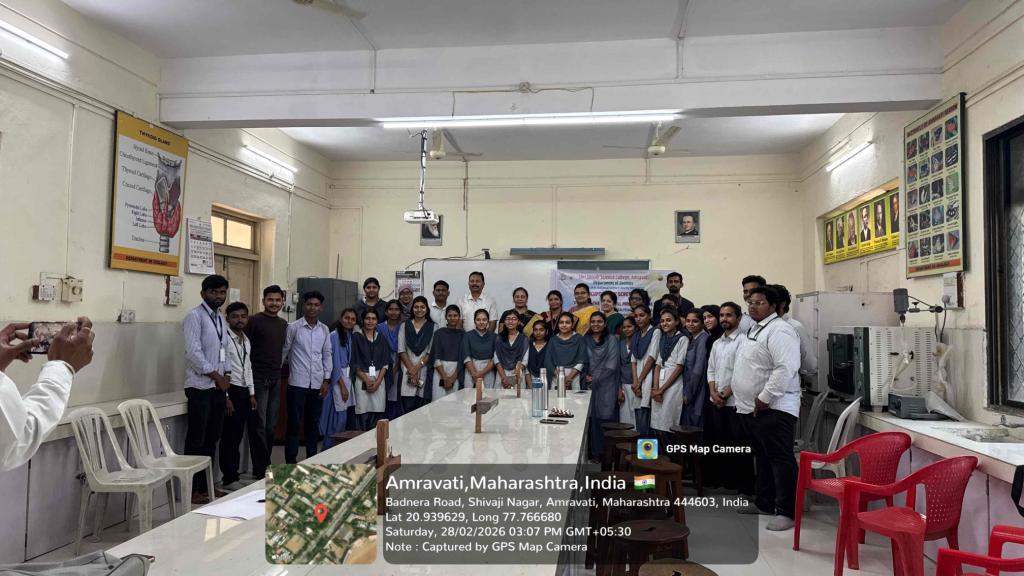 Group photo of the activity.