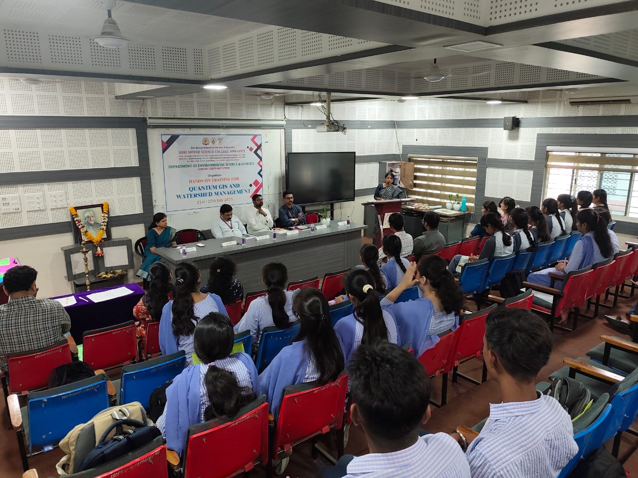 Dr. S. P. Ingole  guide students during inougral function