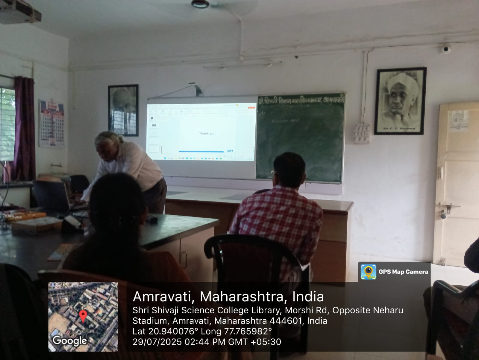 Faculty Members and B.Sc. Final Year and M.Sc. Physics students Interacting with Dr. Kennedy