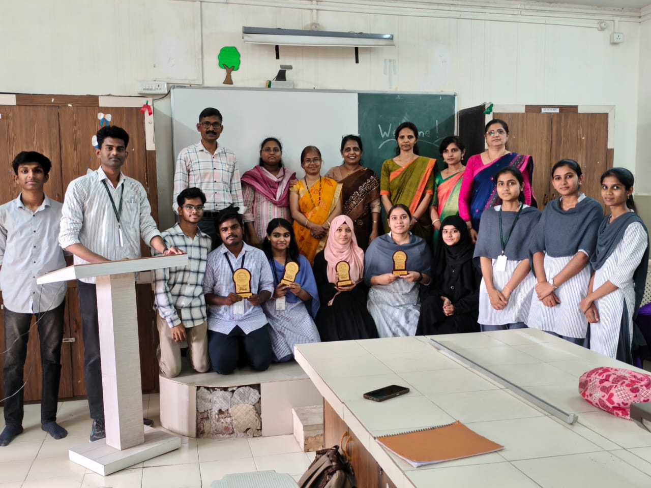 Group Photo of Seminar Competition