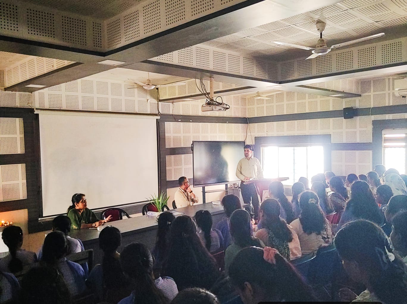 Mr. Rushikesh Lavale delivering lecture 